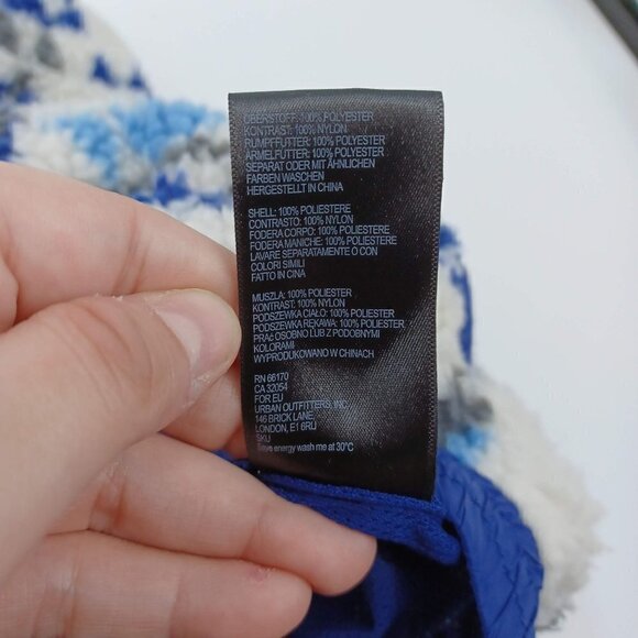 iets frans UO Blue + White Printed Cropped Fleece Jacket Women's S Fair Isle - Picture 11 of 12